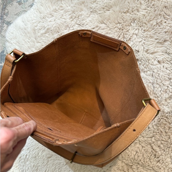 Madewell Essential Bucket leather tan tote bag - Picture 10 of 16